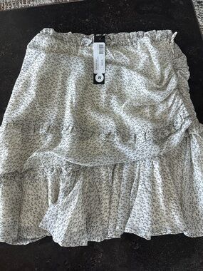 BNWT BOUTIQUE RUFFLE SKIRT SZ M